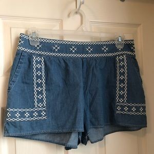 Embroidered chambray shorts